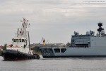 Fregatte Augsburg (F 213) beim Schleife fahren im Großen Hafen