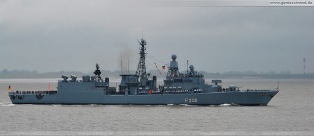 Fregatte Niedersachsen (F 208) - Einsatz- und Ausbildungsverband 2010 (EAV 2010) zurück in Wilhelmshaven