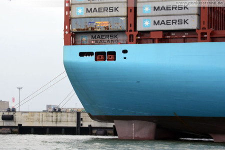 Wilhelmshaven: Die Majestic Maersk (Triple-E-Klasse) am JadeWeserPort